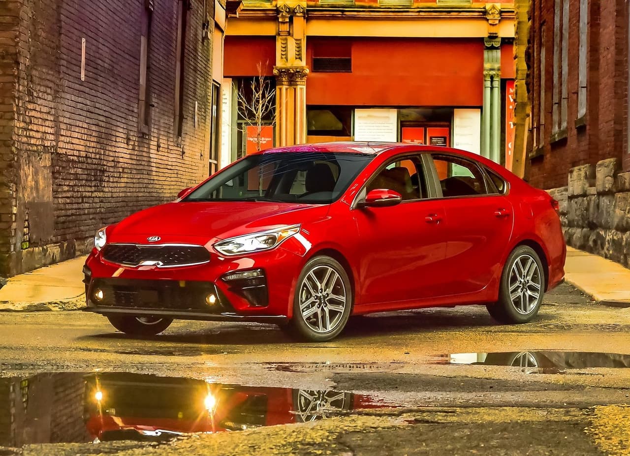 <h3 class="cms-H3-H3"><b>4. Kia Forte</b></h3>
<br>
<ul>
 <li><b>Precio promedio de una unidad usada en noviembre 2021:</b> $18,046</li>
 <li><b>Diferencia en dólares comparado a noviembre 2020:</b> $5,369</li>
 <li><b>Diferencia porcentual comparado a noviembre 2020:</b> 42.4%</li>
</ul>