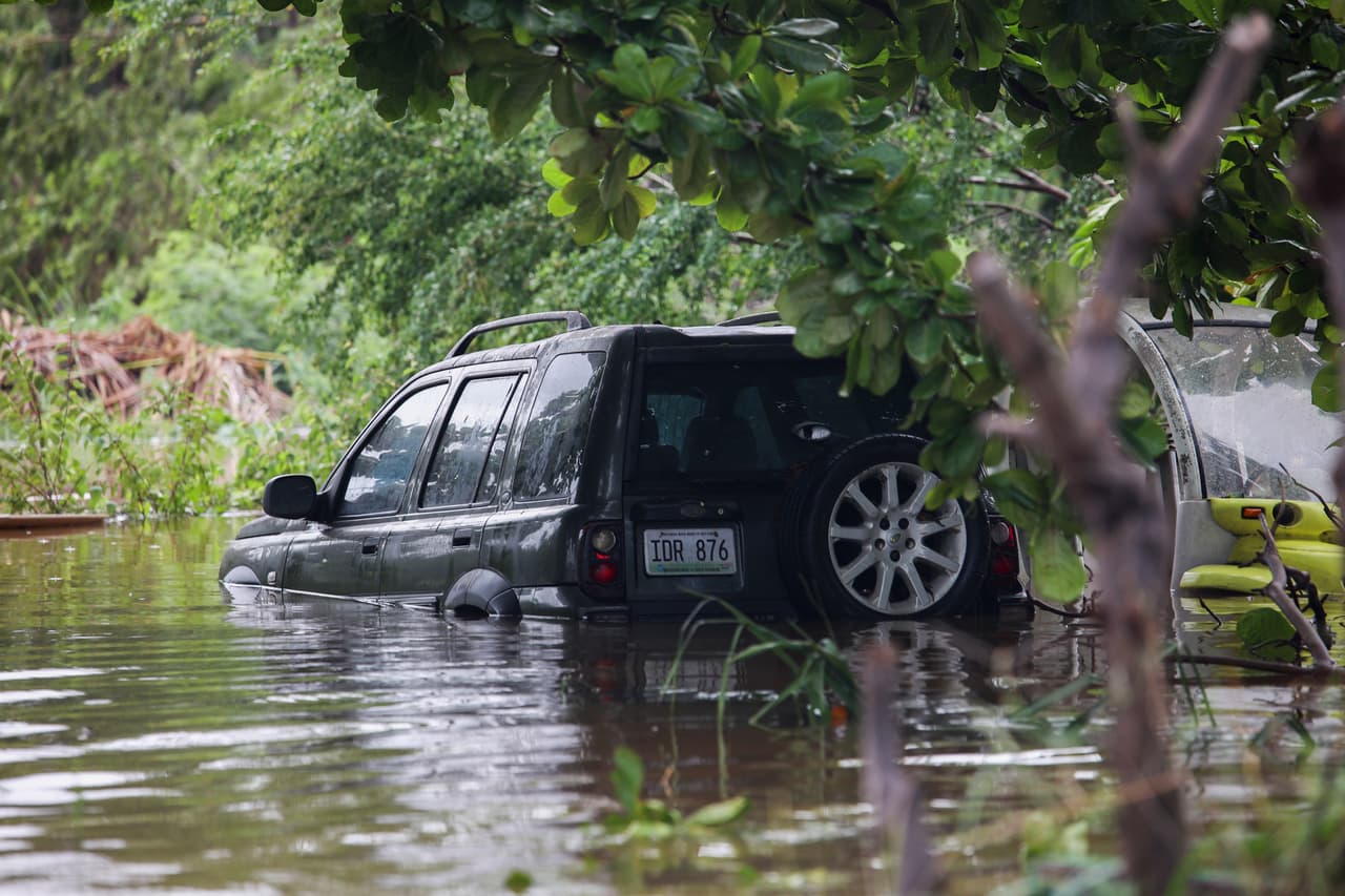 Algunos pueblos, como Salinas, fueron fuertemente afectados por la crecida de los ríos y subsecuentes inundaciones.