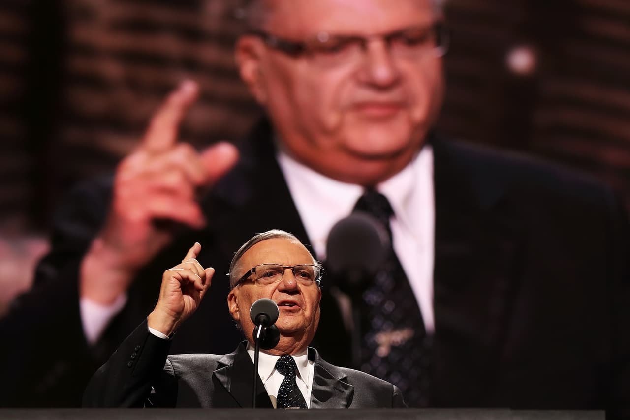 Tras evitar ir a prisión Arpaio asegura que no descarta lanzarse por un escaño en el Senado