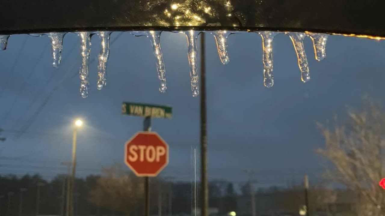 Tormenta invernal: pronostican más lluvia helada el viernes en sectores de Carolina del Norte