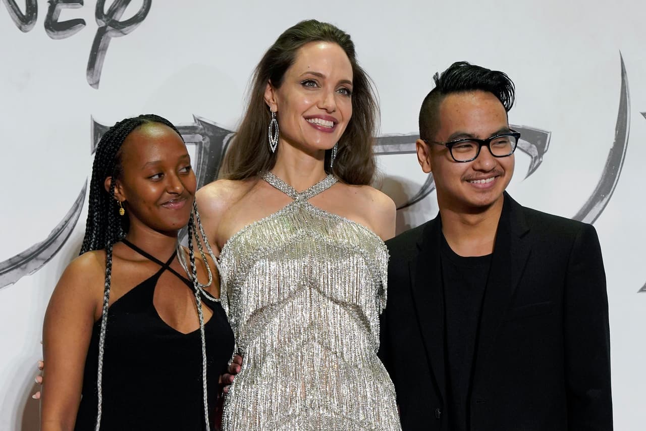Angelina Jolie con Maddox y Zahara
