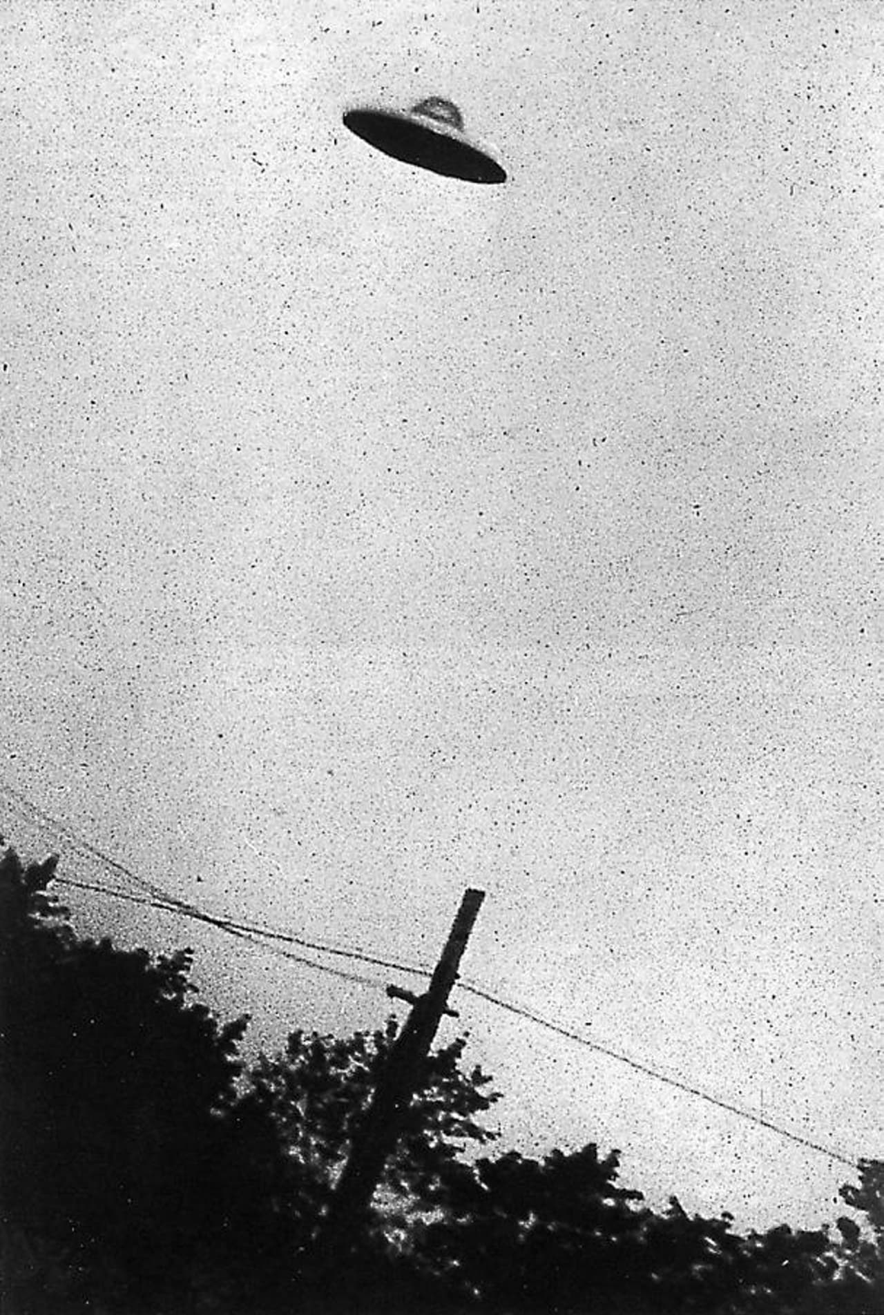 Un supuesto OVNI sobre Passaic, Nueva Jersey, en 1952.