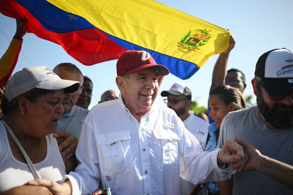 Gobiernos de Brasil y Colombia, aliados de Maduro, expresan "profunda preocupación" por la orden de detención contra líder opositor venezolano Edmundo González
