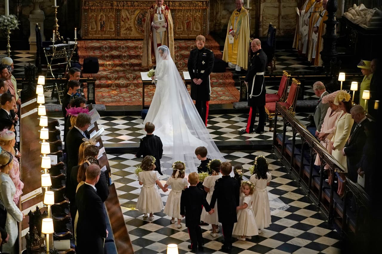 La ceremonia tuvo una audiencia de 11.5 millones de personas, que la vieron desde diferentes dispositivos en Reino Unido. Esto la convirtió en la tercera boda más vista de todos los tiempos.