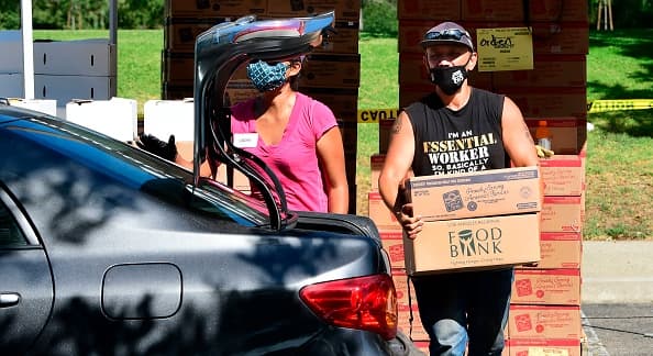 Los inmigrantes indocumentados pueden recibir la ayuda, sin comprometer su situación migratoria.
<br>
<br>