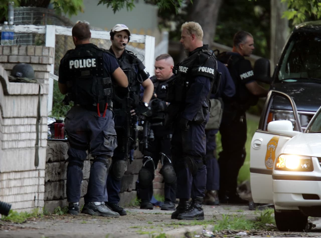 <b>Puesto 16. Indianápolis, Indiana. </b>Índice de criminalidad: 
<b>57.47. </b>Según los datos aportados por los colaboradores, la percepción de seguridad al caminar solo durante el día en EEUU es de 71.85 puntos (100 sería muy seguro). Caminar solo durante la noche se percibe con una clasificación de 44.71.