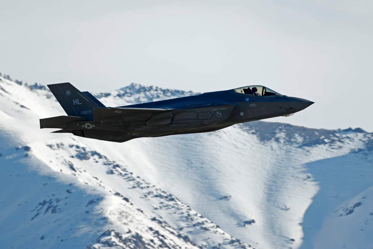 <h3 class="cms-H3-H3">10. Ogden-Clearfield, Utah</h3>
<br>
<br>☢️ 
<b>El centro de Ogden</b> está a unas 7 millas de la base aérea Hill. 
<br>
<br>☢️ 
<b>Densidad de población: </b>3,170 por milla cuadrada. 
<br>
<br>☢️ 
<b>Estimación de muertes y heridos en caso de un ataque: </b>87,140 muertes, 157,570 heridos.
<br>
<br>☢️ 
<b>Sistema de prevención: </b>Utah’s Nuclear/Radiological Incident
<br>