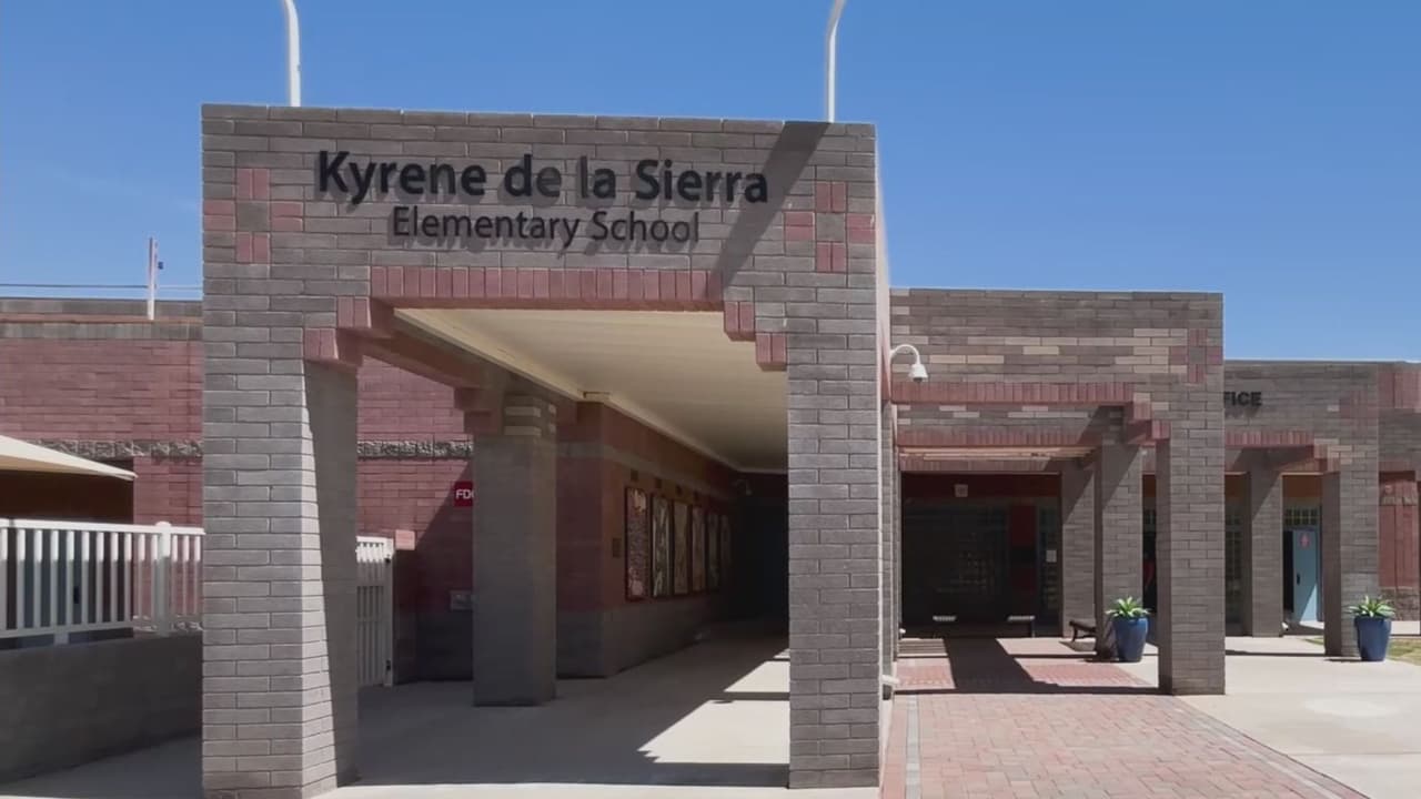 Escuela primaria en Phoenix cierra temporalmente por la mala calidad del aire
