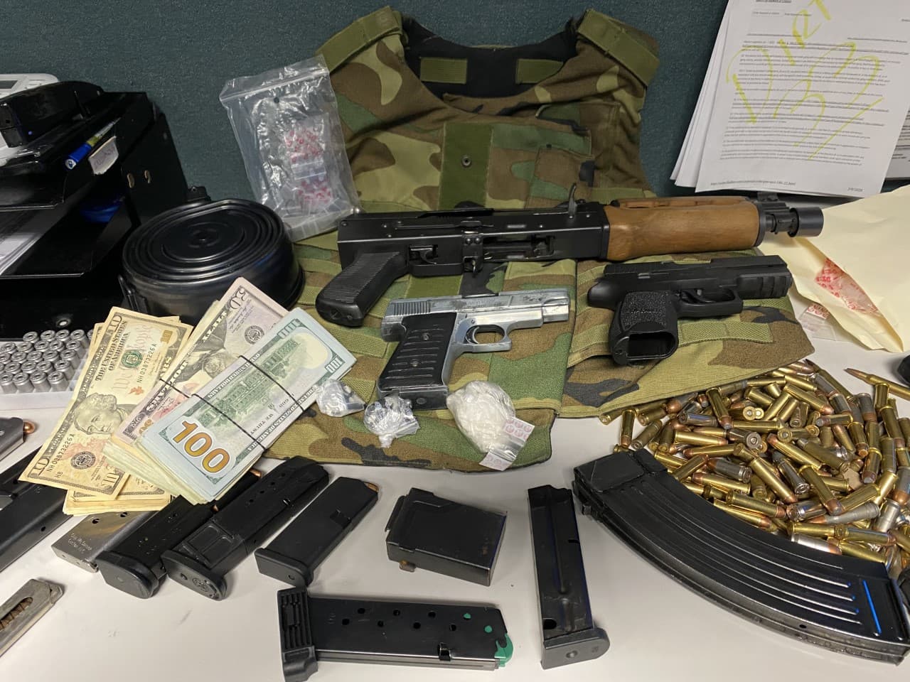 La pandilla tiene más de 50 años de actividad criminal entre Los Ángeles y México. Una investigación de tres años permitió identificar a 41 sospechosos de ser sus integrantes.