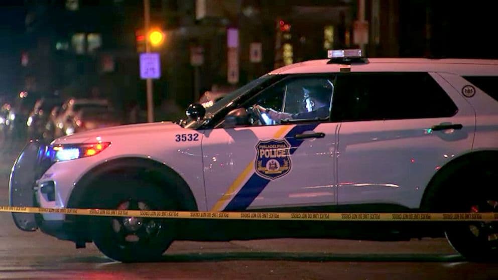 Hallan muertos a dos adultos y un menor dentro de una casa en Filadelfia; investigan envenenamiento