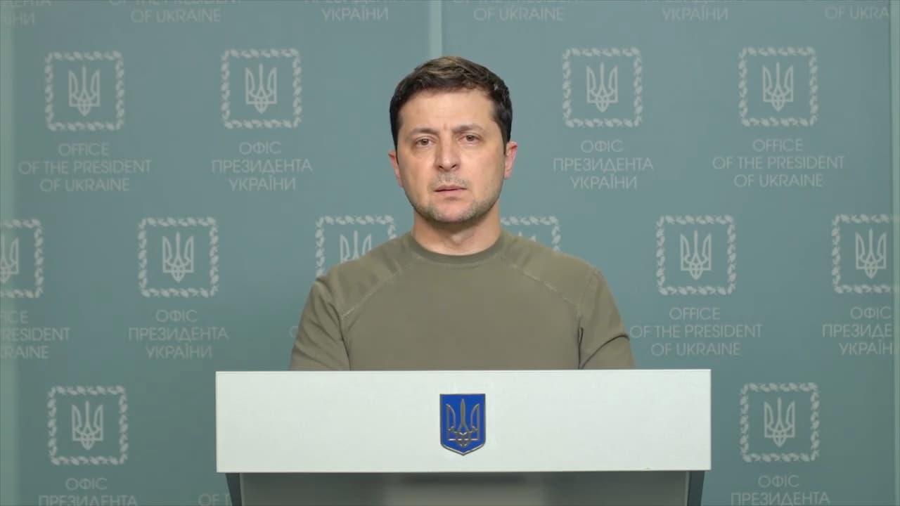 <b>Video. “Todos están asustados, nadie respondió”: la llamada del presidente de Ucrania a líderes europeos</b>
<br>
<br>El presidente de Ucrania, Volodymyr Zelensky, dio un mensaje en el que dice haber preguntado a los 27 miembros de la OTAN si Ucrania entraría en la alianza; sin embargo, nadie respondió. Zelensky asume que todos tienen miedo de ofrecerle garantías de seguridad.
<br>