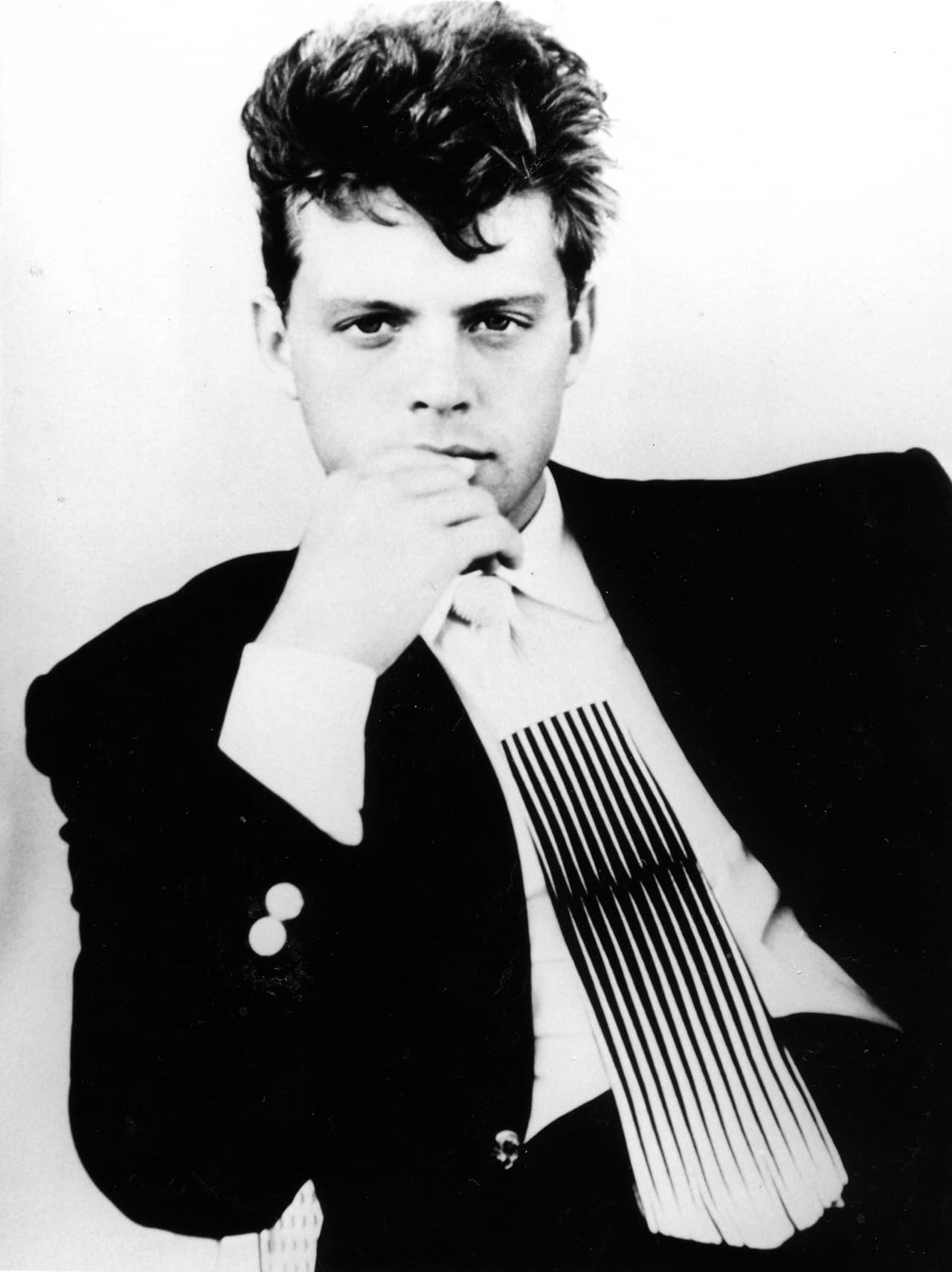 Pero no fue así. En 1989 Verónica Castro tuvo de invitado a Luis Miguel en su programa nocturno 
<b><a href="https://www.youtube.com/watch?v=0d07Vry8IFU&feature=emb_title" target="_blank">'¡Aquí está...!'</a></b>. Allí, la presentadora y actriz fue directa y le dijo: "Hay muchas cosas que dicen las revistas y los periódicos: que Luis Miguel con aquella, con esta y que ya es papá, que ya eres papá de una niñita, ¿no verdad? ¿o sí?". 
<b>El cantante lo negó.</b>
<br>