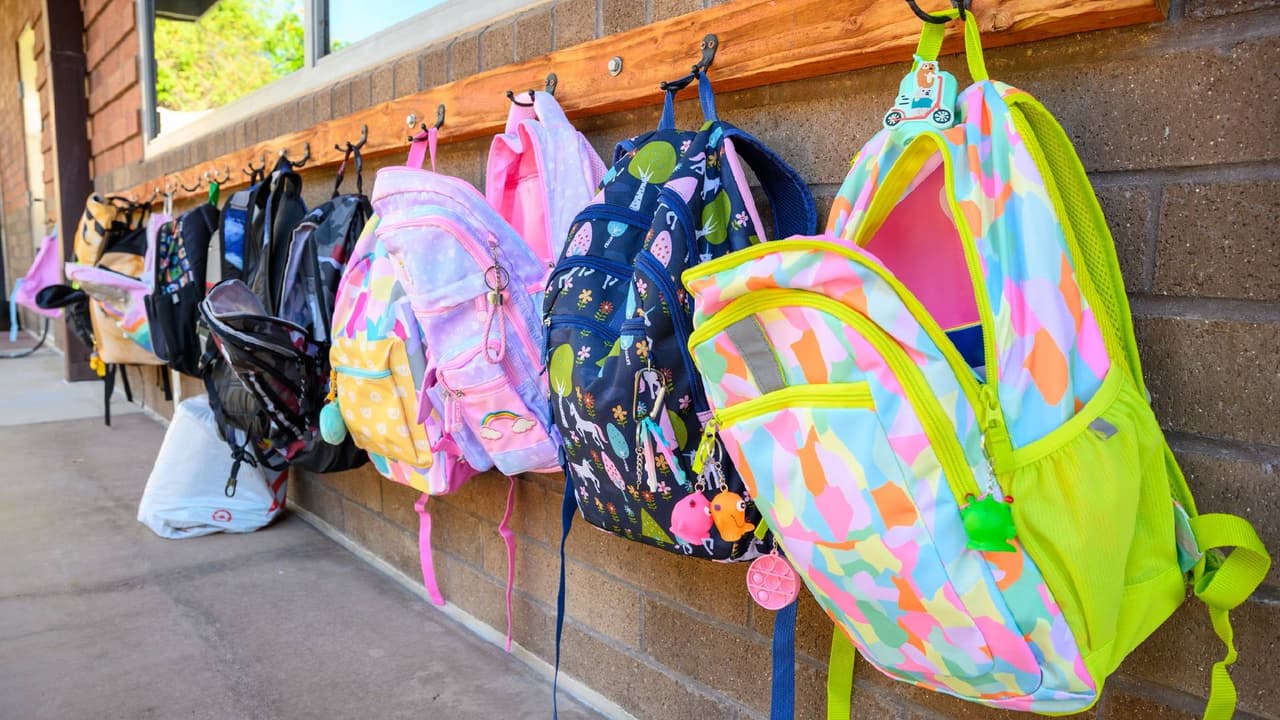Prohibirán el uso de teléfonos celulares en estas escuelas de Arizona