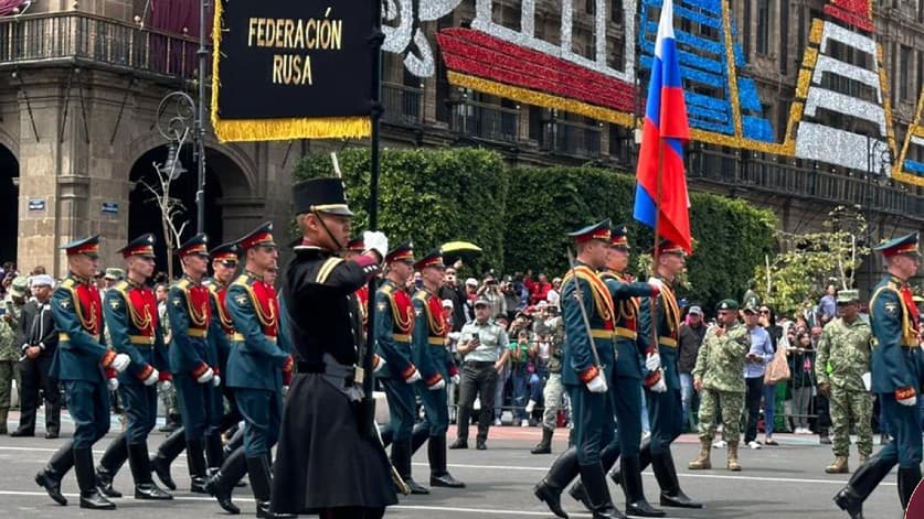 Ucrania recrimina a México haber invitado a regimiento ruso al desfile de Independencia