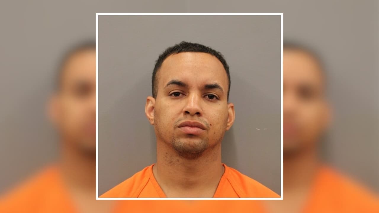 Este hombre, de 31 años, está acusado de apuñalar mortalmente a su novia de 40 años en el área de Houston