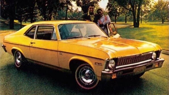 El auto de Stuntman Mike es un 
<b>Chevrolet Nova coupé de 1971</b>. Uno de los autos compactos más inofensivos y amigables de los años 70. Sin embargo su chasis admitía la instalación de motores V8 de alta potencia. Uno de los siete autos idénticos usados en la filmación fue subastado en eBay en 2014. El listado reveló que estaba equipado con un motor V8 de 350 pulgadas cúbicas. Sólo dos de estos autos sobrevivieron la producción del filme.