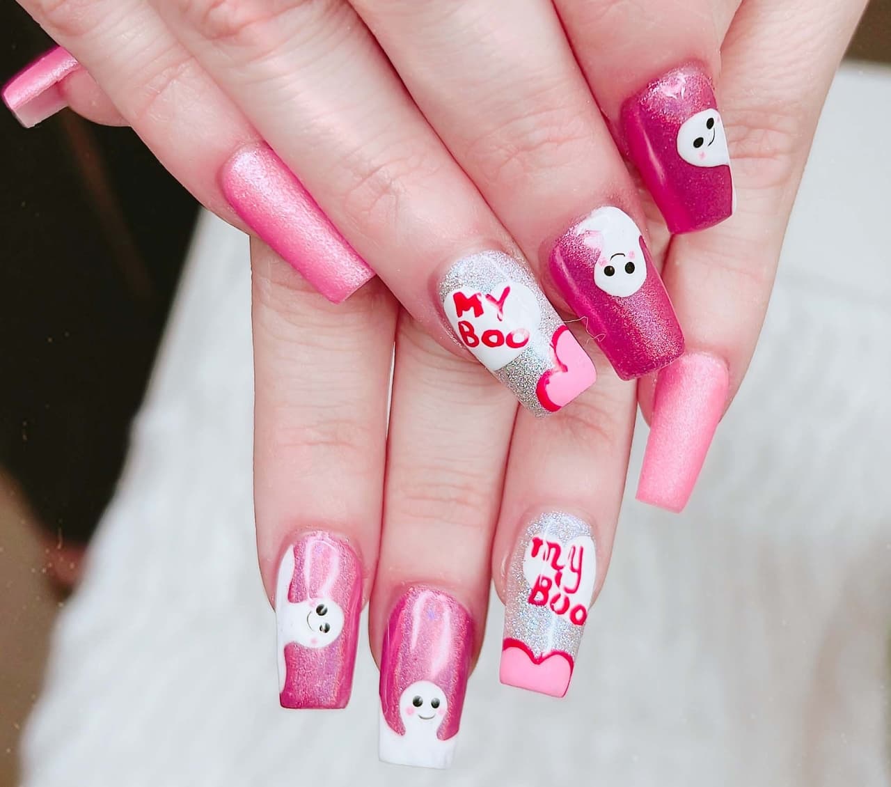 Uñas para Halloween en color rosa