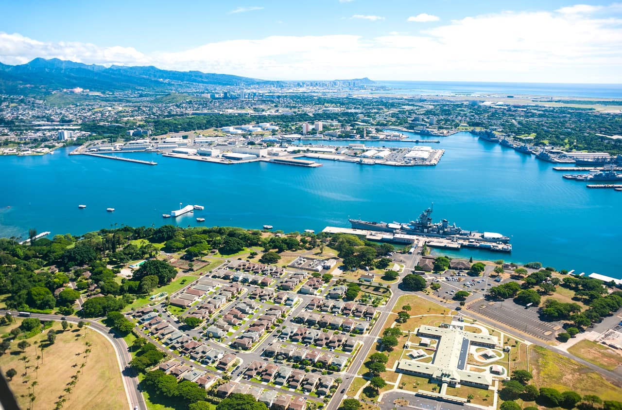 <b>Puesto 14. Pearl City, Hawaii.-</b> Esta ciudad obtuvo 58.46 puntos con lo que se coloca en la posición número 14 de la lista de los mejores lugares para buscar un nuevo empleo en 2020. Asimismo, también es considerada como una donde las personas hacen más tiempo de traslado de sus casas al trabajo.