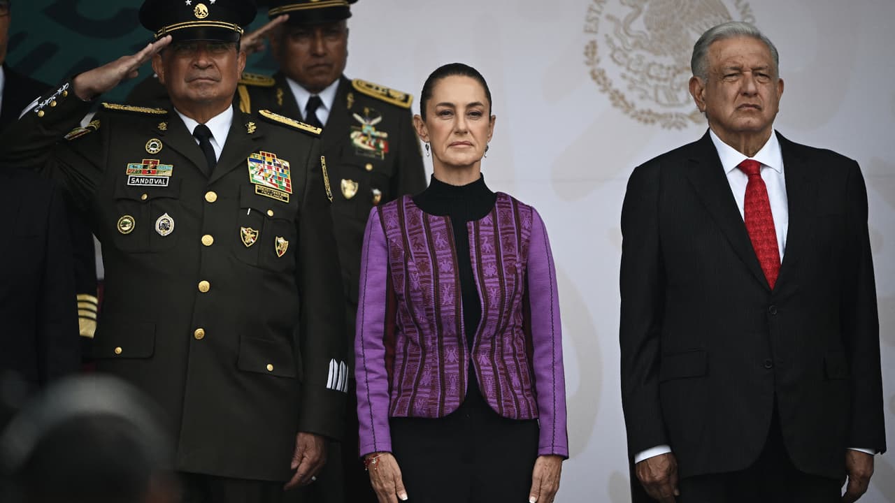 Últimas horas de AMLO como presidente de México: el panorama a solo días del cambio de mando