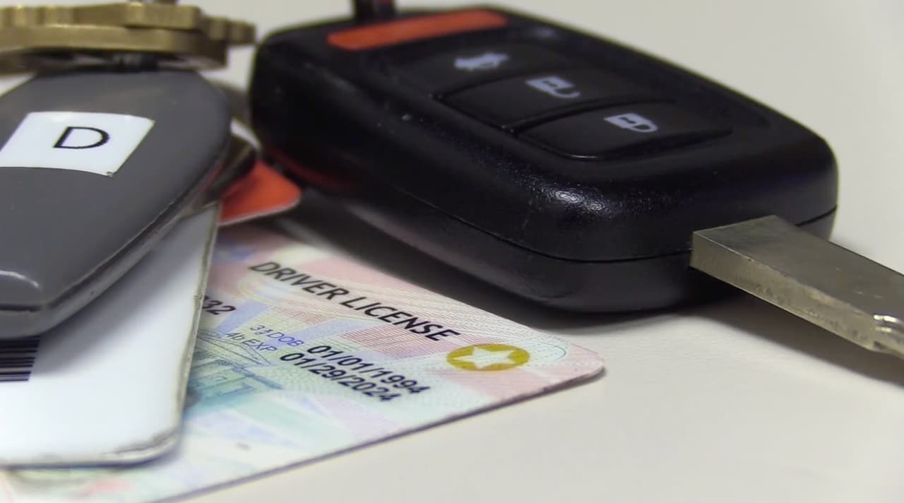 Ya los legisladores realizaron la primera lectura de esta propuesta de ley y se le asignó una comisión para su evaluación. 
<a href="https://www.univision.com/local/north-carolina-wuvc/presentan-propuesta-para-otorgar-licencias-a-indocumentados-en-carolina-del-norte">Vea aquí más información del proyecto SB 180.</a>