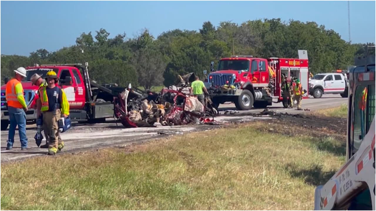 Identifican a las cinco personas que murieron en un choque en la carretera 281 en Lampasas, Texas