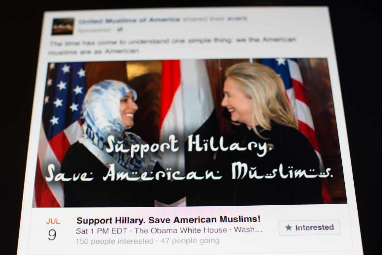 “Apoye a Hillary, salve a los musulmanes estadounidenses”, se lee en post de Facebook pagado por la organización 
<i>United Muslims for America</i> (Musulmanes Unidos de América, en inglés), una de las involucradas en la investigación sobre la intervención rusa en las elecciones. Este grupo convocó a una manifestación frente a la Casa Blanca el 9 de julio de 2016.