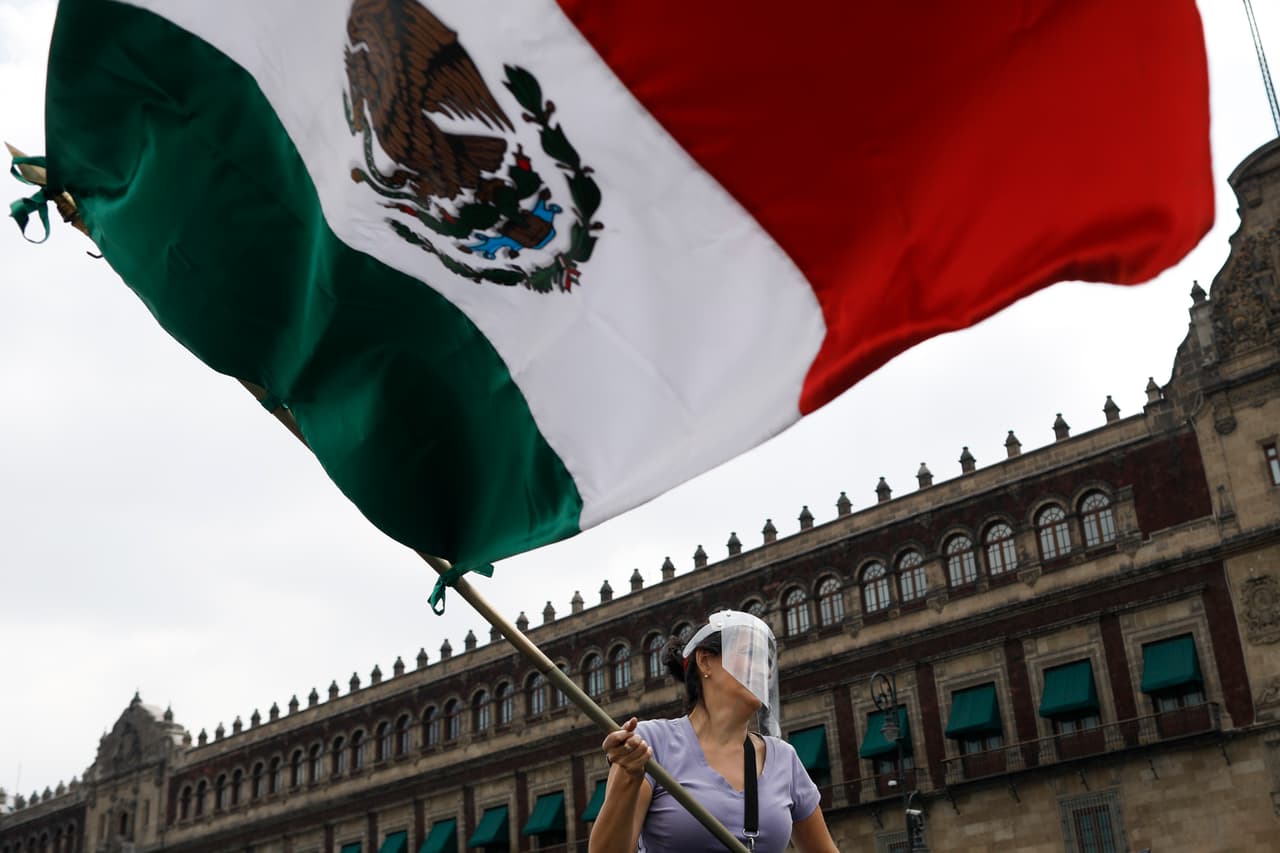 México — Caléxico | 
<a href="https://consulmex.sre.gob.mx/calexico/" target="_blank">Sitio web </a>
<br>408 Herber Avenue 
<br>Calexico CA 92231 
<br>Tel: (760) 357-3863 
<br>Correo:infocalexico@sre.gob.mx