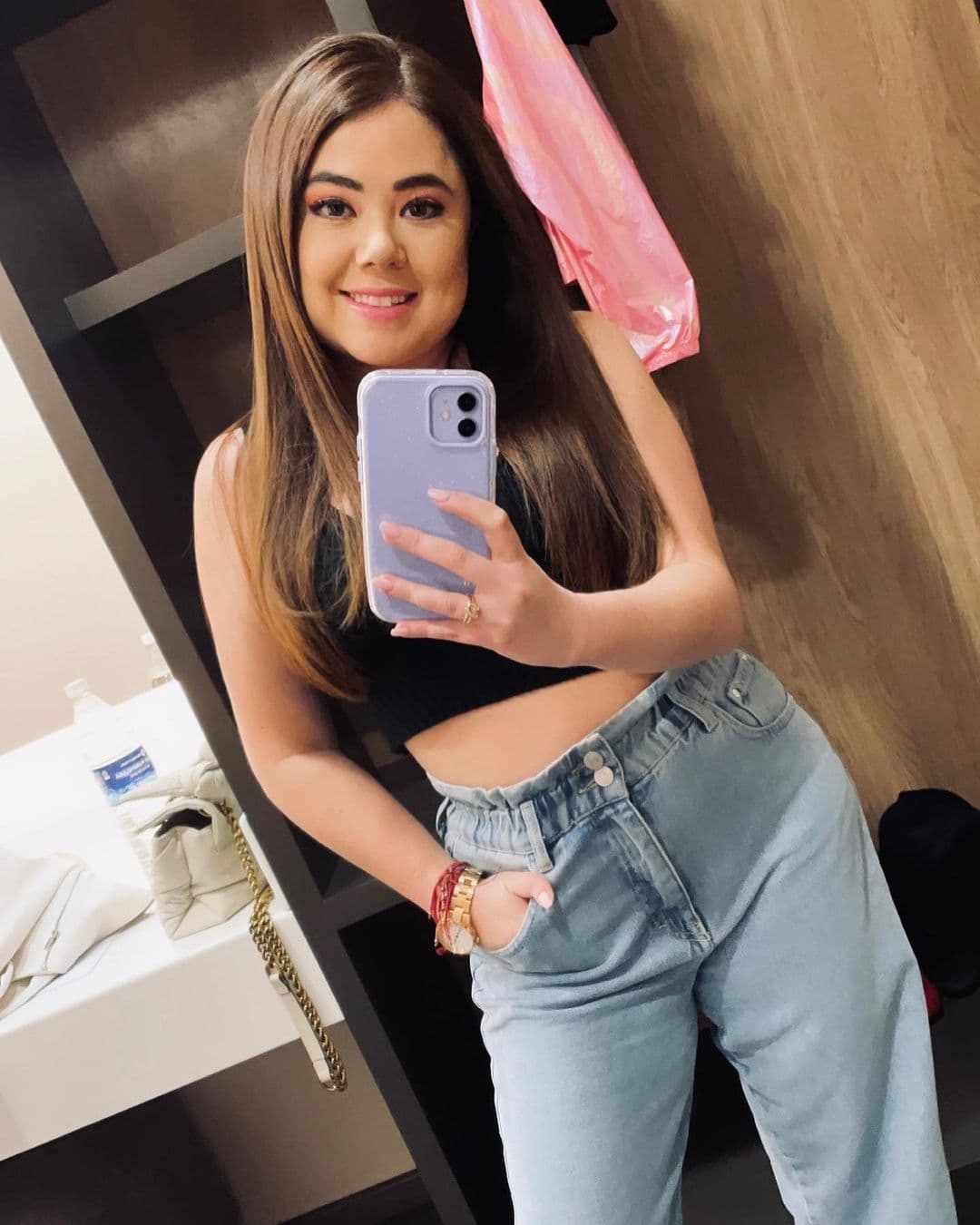 Recientemente, asombro a sus fans al mostrarse con una figura más esbelta. La joven de 31 años se dice feliz con la experiencia de llevar hábitos alimenticios y rutinas saludables en su vida.