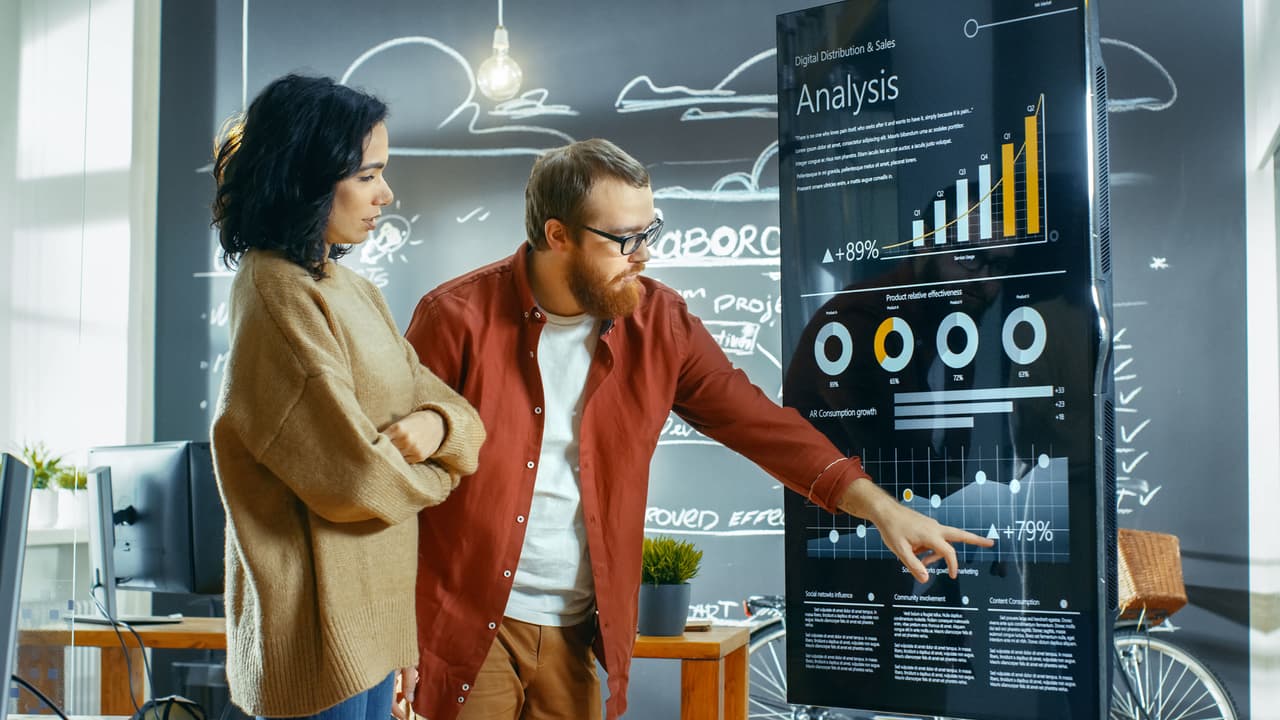 <b>Campo de trabajo: Gestión financiera</b>
<br>
<br>Se espera que las carreras en este campo crezcan un 15% durante la próxima década. Los gerentes financieros son contratados para examinar los gastos e ingresos de una empresa mientras buscan formas de maximizar la rentabilidad. 
<br>