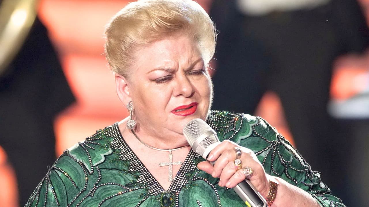 Mánager de Paquita la del Barrio habla de fuertes dolores y crisis en su salud