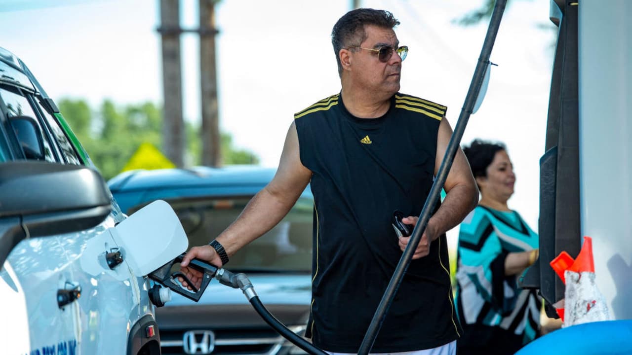 La gasolina sigue bajando, pero no se puede cantar victoria: esto puede provocar una nueva subida