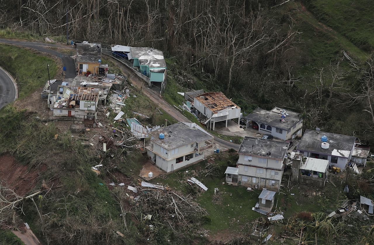 María dejó destrucción por todo su camino en Corozal.