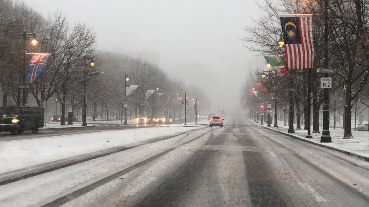 Después de casi dos años sin nevadas significativas, la Ciudad del Amor Fraterno, se transformó en una hermoso paisaje invernal. Un Código Azul permanece en vigor y un aviso de PennDot de refugio en el hogar también.