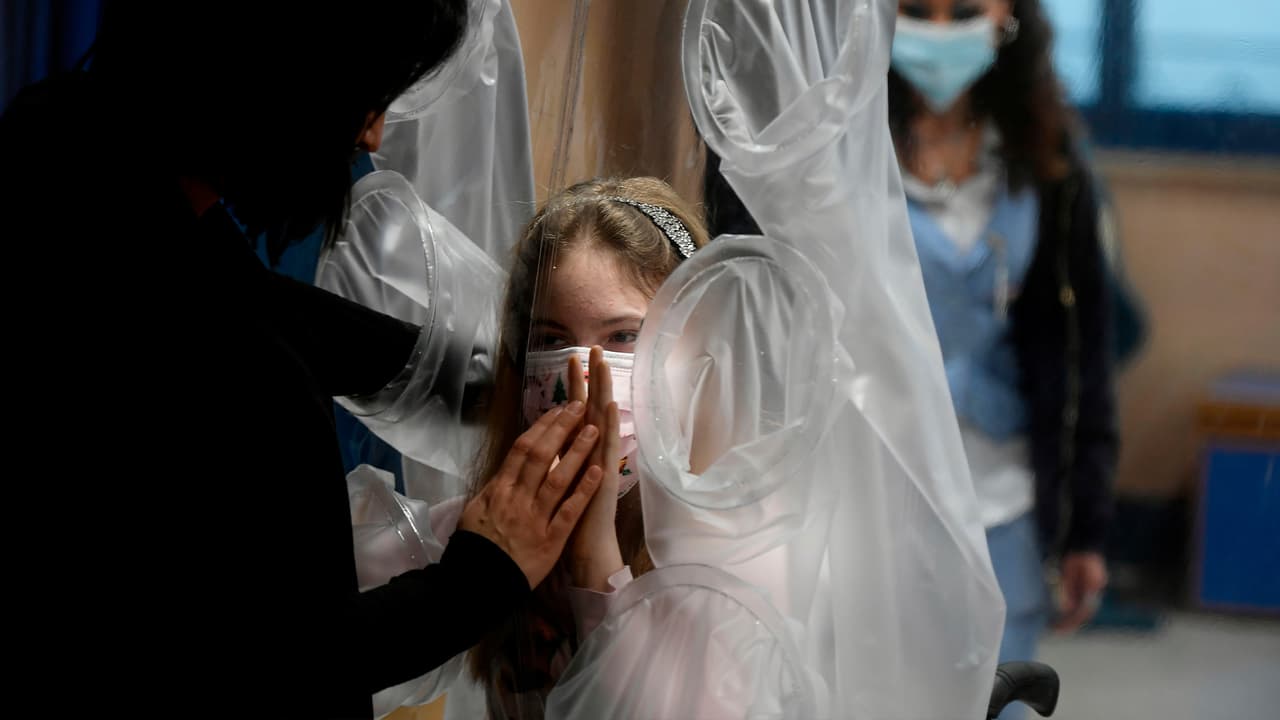 Casi 13,000 casos de covid-19 en menores de 17 años se registran en Georgia en una semana