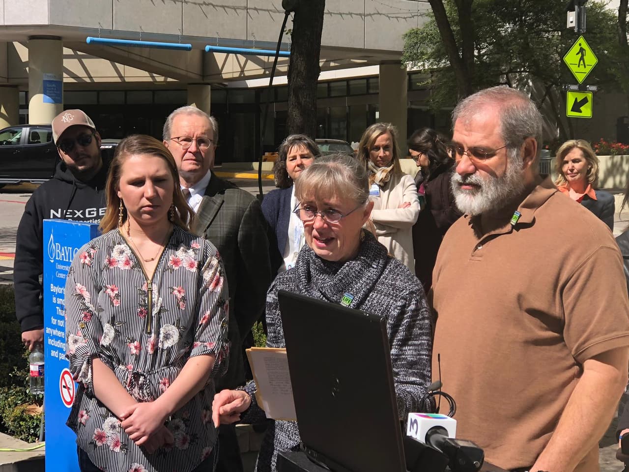 La familia de Baucom también tuvo la oportunidad de conocer a dos de los receptores.