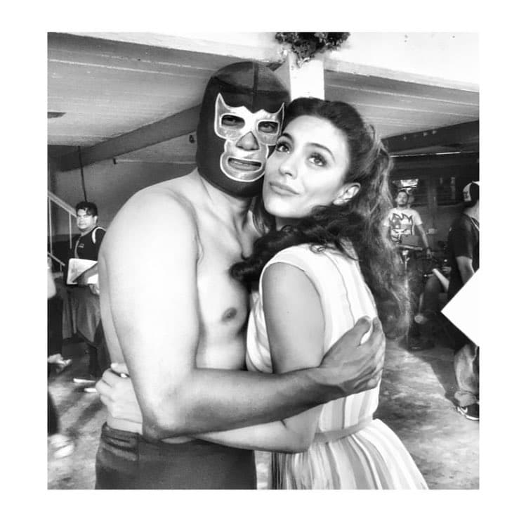 Ahora la vemos en 'Blue Demon', serie que protagoniza al lado de Tecnoch Huerta.