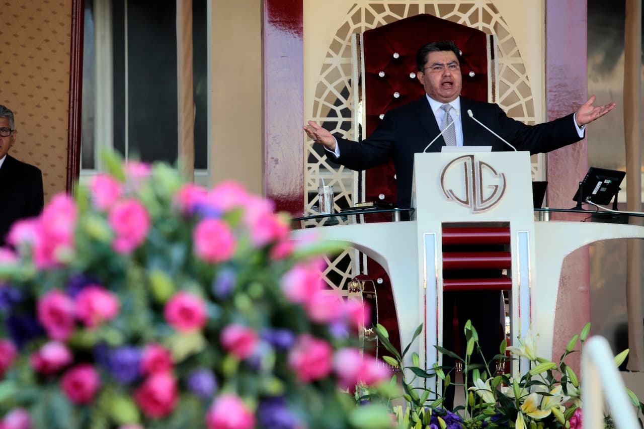 <b>Naasón Joaquín García</b>, líder religioso de la Iglesia La Luz del Mundo, fue detenido el 4 de junio en California explotando un gran escándalo.