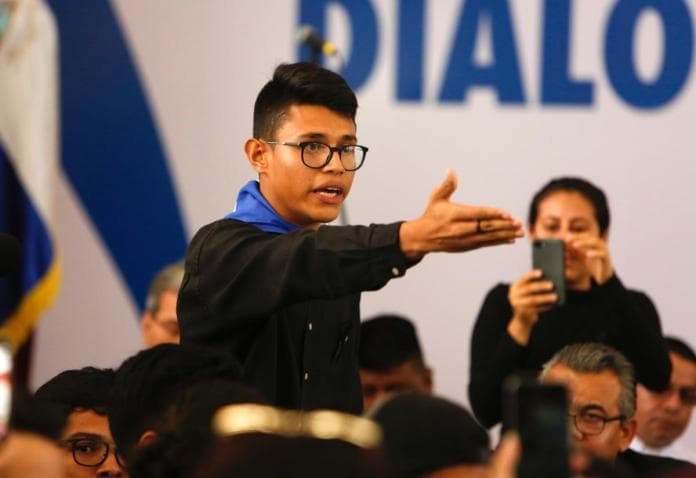 Student representative Lesther Aleman interrupts Nicaragua’s President Daniel Ortega, shouting that he must halt the repression, during the opening of the national dialogue. AP Photo/Alfredo Zuniga