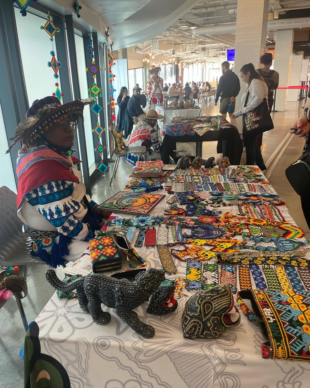 Cada rincón de Navy Pier se llena de tradición mexicana durante MexicoFest. Ideal para disfrutar en familia, escuchar mariachi y sentirte como en casa, sin pagar un dólar.