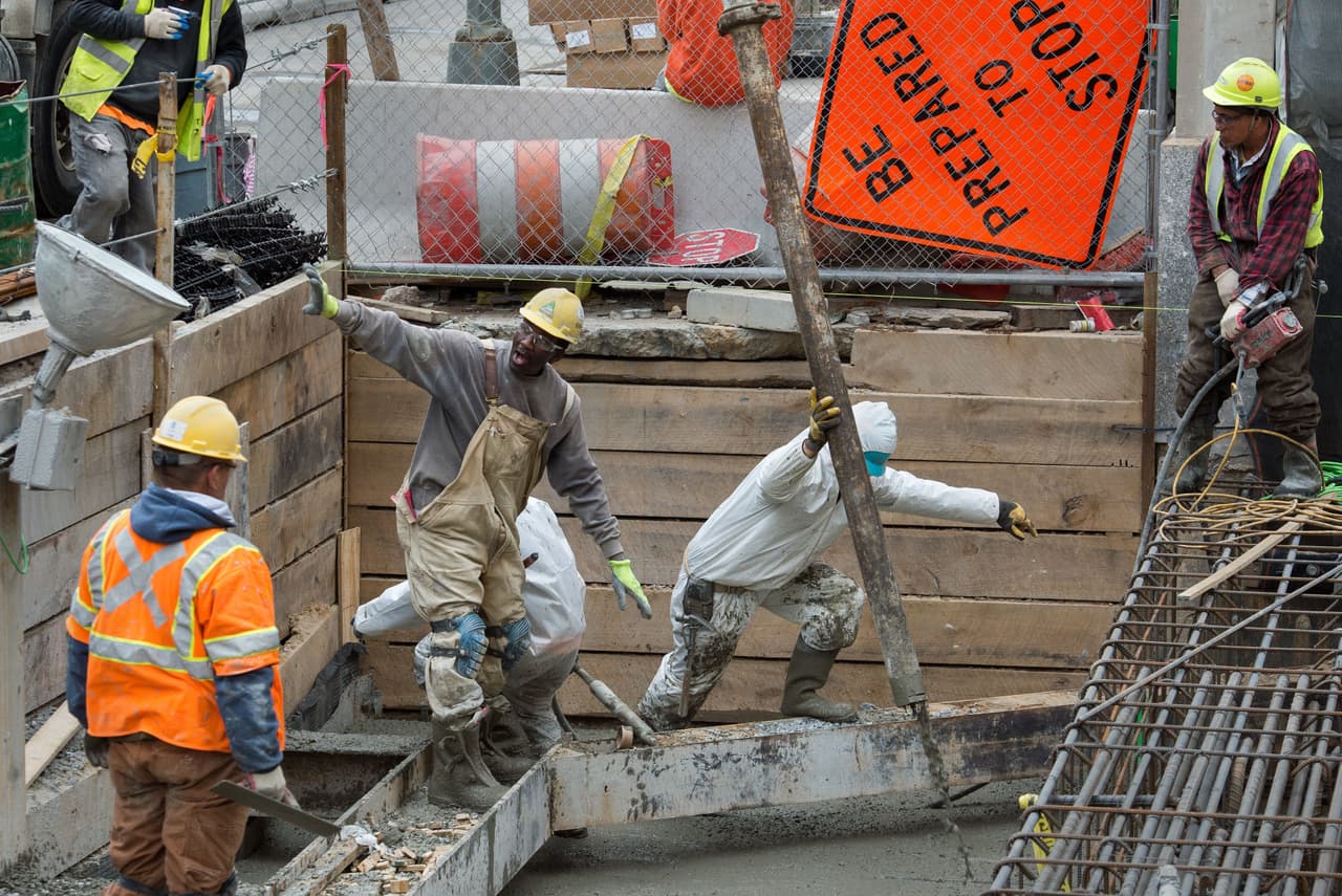 La actividad de construcción en Filadelfia comenzará el primero de mayo, con algunas restricciones. Por ahora, la autorización para reactivar la actividad de construcción se aplica solo a los proyectos para los cuales se emitió un permiso de construcción o demolición el 20 de marzo de 2020 o antes.
<br>