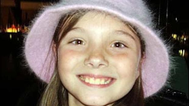 <b>Jessica Marie Lunsford, 9 años.</b> En febrero de 2005, fue secuestrada de su casa en Homosassa por John Couey, delincuente sexual convicto de 46 años que vivía cerca. La mantuvo cautiva y la violó durante un fin de semana. La niña murió después de ser enterrada viva. Este asesinato influyó en la redacción de la 'Ley de Jessica' para proteger a víctimas potenciales y reducir la capacidad de reincidencia de este tipo de criminales. En 2007, Couey fue condenado por el secuestro, agresión sexual y asesinato en primer grado de Lunsford y condenado a muerte. Sin embargo, murió por causas naturales en 2009, antes de su ejecución.
