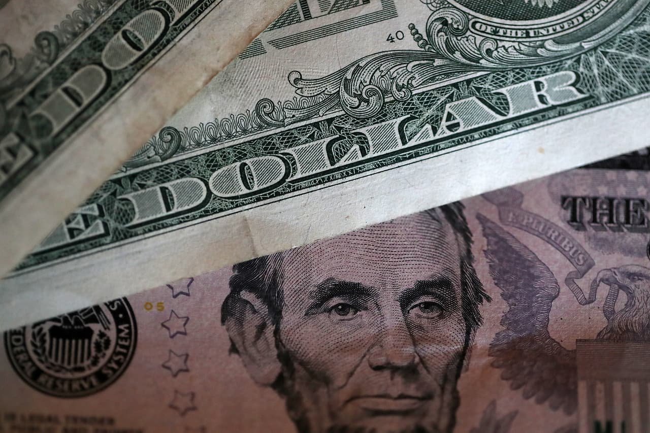 <b>Cantidades máximas del crédito </b>
<br>La cantidad máxima del 
<a href="https://www.univision.com/local/austin-kakw/cuando-se-puede-recibir-el-aumento-del-credito-tributario-por-nino-de-hasta-3-600-video">crédito que puede reclamar:</a>
<ul>
 <li style="box-sizing: border-box;">Si no tienes hijos: $543</li>
 <li style="box-sizing: border-box;">Si tiene un un hijo: $3,618</li>
 <li style="box-sizing: border-box;">Si tiene dos hijos: $5,980</li>
 <li style="box-sizing: border-box;">Si tiene tres o más hijos: $6,728</li>
</ul>