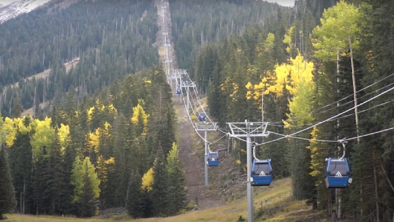 El 
<a href="https://www.univision.com/local/arizona-ktvw/asi-se-ve-el-otono-desde-el-teleferico-del-arizona-snowbowl-video">Arizona Snowbowl</a> anunció este lunes que va a posponer la apertura del sitio de esquí en Flagstaff porque aún no hay nieve suficiente.