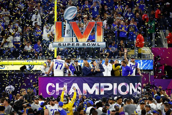 Tras la entrega del trofeo Vince Lombardi al equipo de Los Ángeles, ahora se esperan fiestas y caravanas en toda la ciudad.