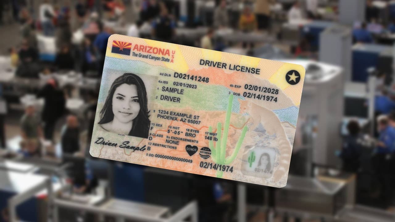 A partir del 
<b>7 de mayo de 2025</b>, el 
<b><a href="https://www.univision.com/local/arizona-ktvw/real-id-inmigrantes-fecha-requisitos-datos-inmigrantes" target="_blank">Real ID</a></b> será indispensable para abordar un avión para un vuelo nacional o internacional en Estados Unidos.