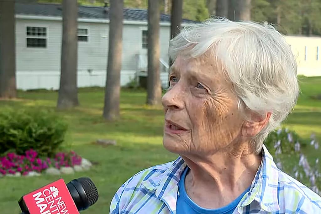 Mujer de 87 años enfrenta a un ladrón en su casa, pero termina dándole comida porque "tenía muchísima hambre"