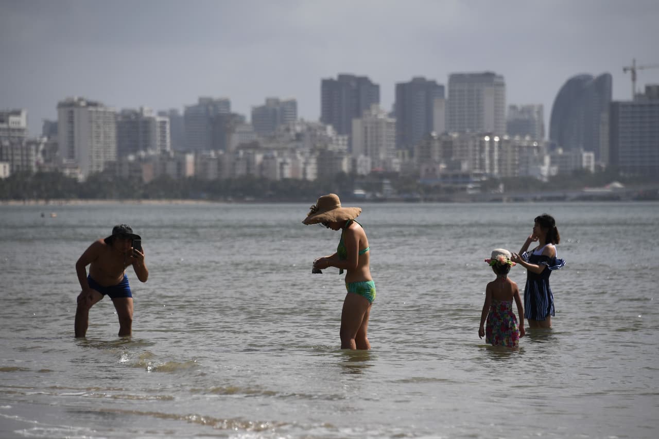 China se ha apegado firmemente a una política de "covid cero", a pesar de los costos económicos y sociales. 
<br>