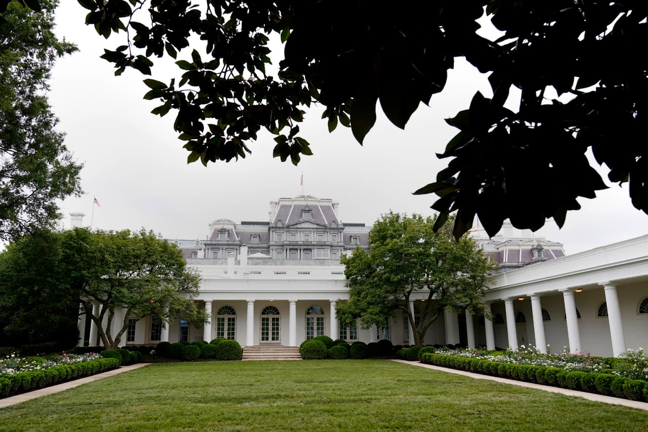 La primera dama Melania Trump remodeló uno de los históricos jardines de la Casa Blanca desde donde pronunciará un discurso en la Convención Nacional Republicana que arranca este lunes.