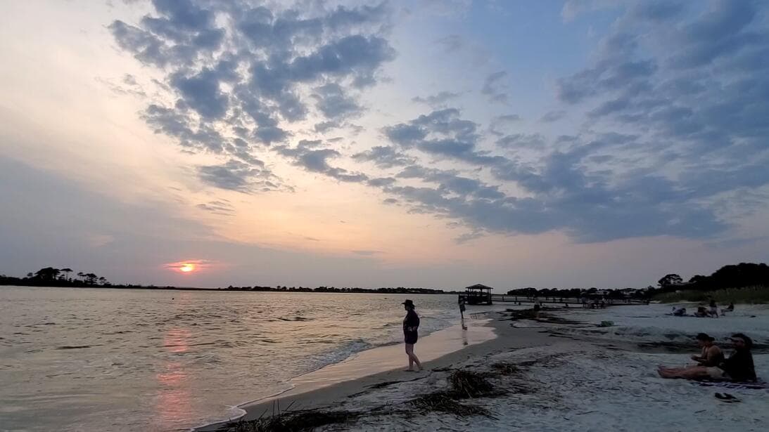 Back River Beach es considerada como una "playa secreta" en Tybee Island, en la costa de Georgia, y uno de los mejores puntos a visitar durante el verano.