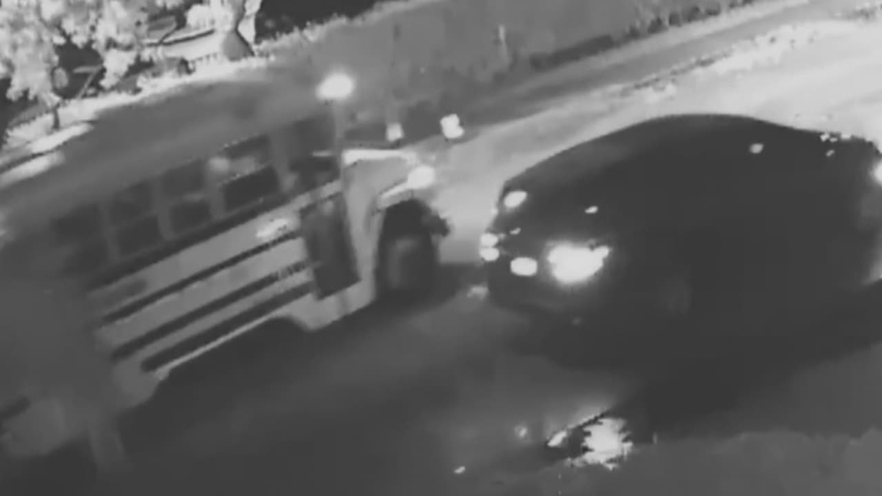 "Métete en el carro": buscan a un hombre que intentó llevarse a un menor en Doral